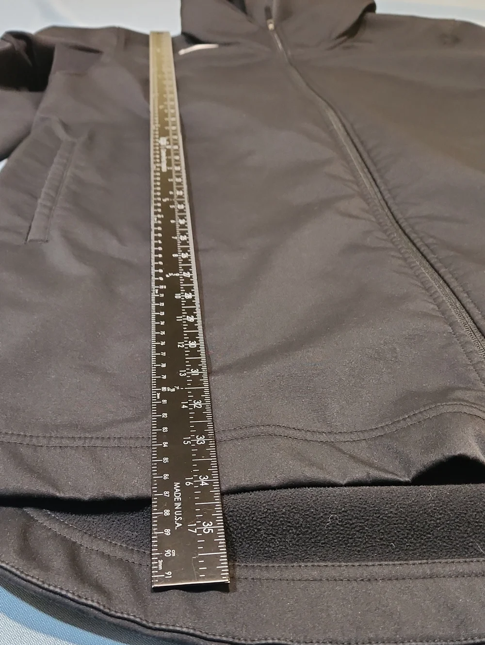 Nike Shield Protect Mens Black Basketball Jacket Parka. Size XL.
